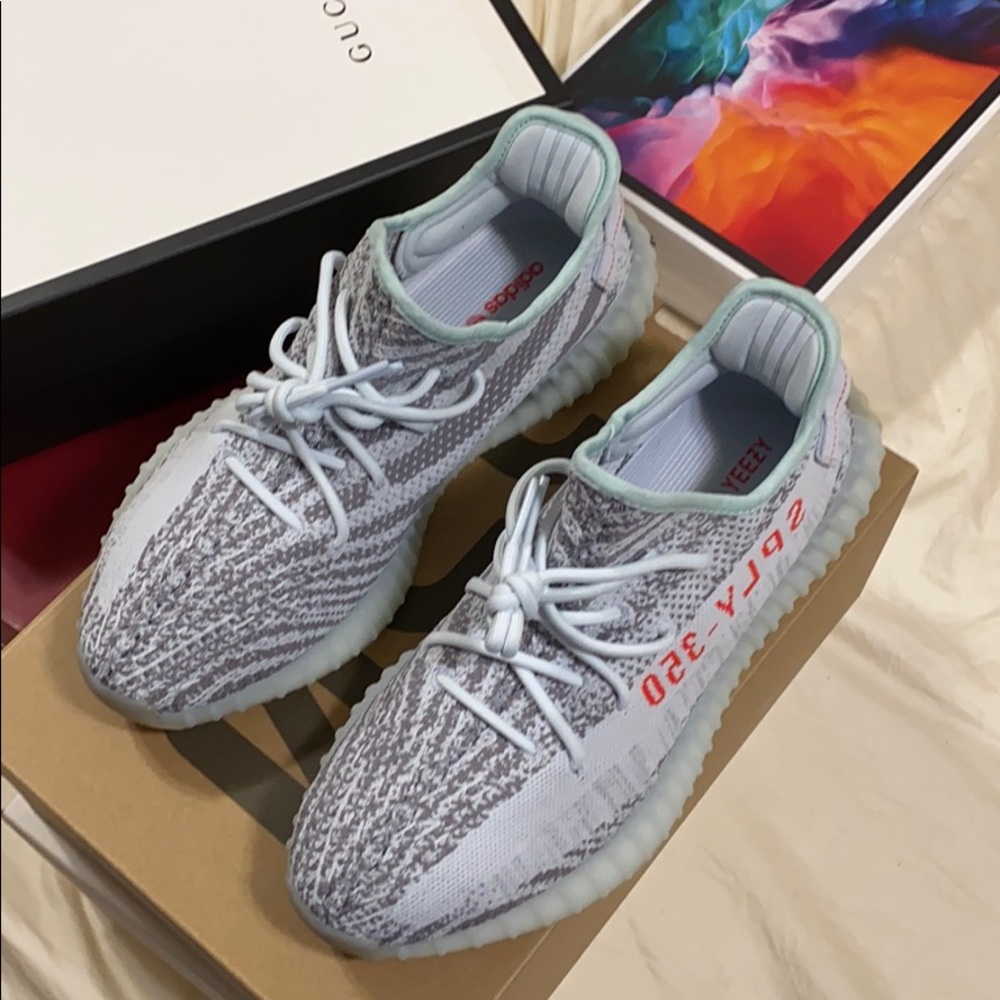 YEEZY BOOST 350 V2 BLUE TINT